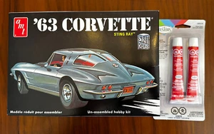 AMT 1963 Corvette Sting Ray Street Rod AMT861 Maßstab 1:25 Modell Neu mit Kleber - Bild 1 von 5