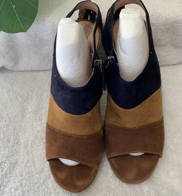 Linda sandália halógena azul marinho bronzeado camurça couro pilha salto borlas tamanho 10 M - Imagem 1 de 4