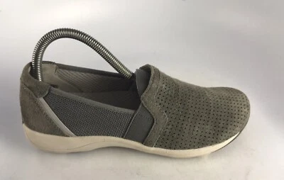 Sapato Slip On Dansko HALLE CAMURÇA CINZA Camurça Perf - 4512941094 Tam 37-6.5/7 EUA - Imagem 1 de 4