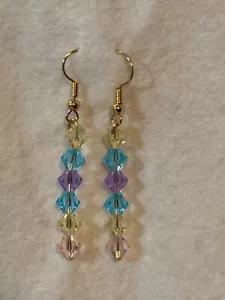 NEU - Ostern / Frühlingsfarben - 2 Zoll Ohrhänger - Pastell Kristalle 18k plattiert - Bild 1 von 2