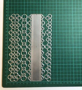 Large 4pcs Decorative Lacy Ringed Borders Bands Die Set - 20 X 5.2cm - Picture 1 of 3