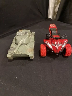 VINTAGE RARE 1998 BOLEY US ARMY "SUPER TANK" ARMY MILITARY PLASTIC 8"&Motorcycle - Image 1 of 4