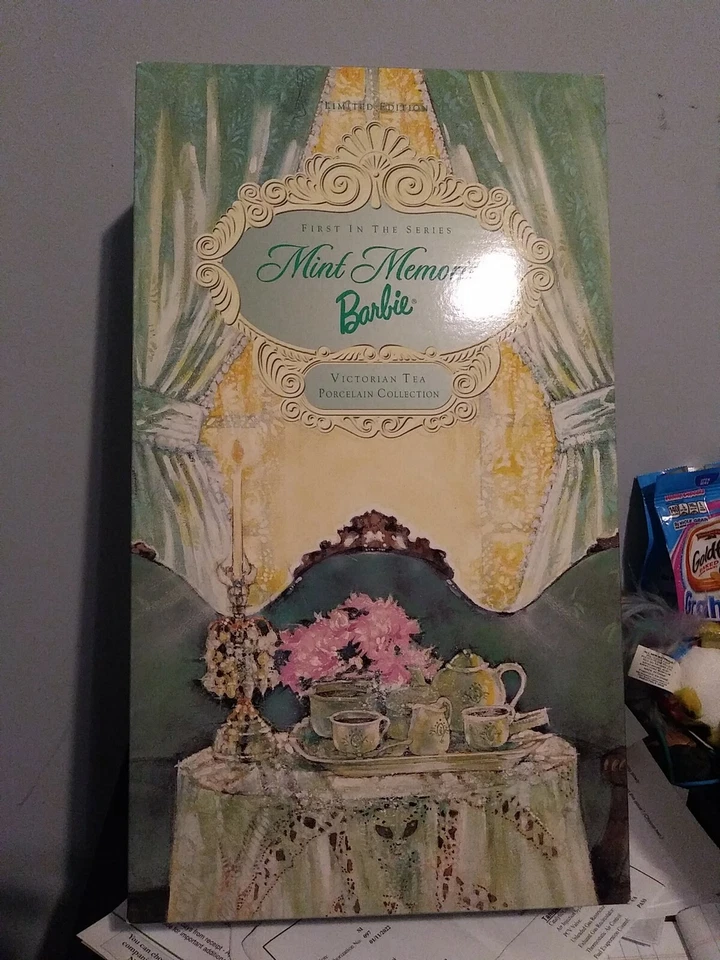 Mint Memories (Porcelain) 1998 Barbie Doll