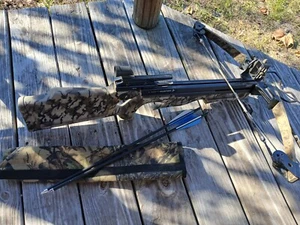 Horton Hunter crossbow 150 lb With Arrows And Quiver - Picture 1 of 6
