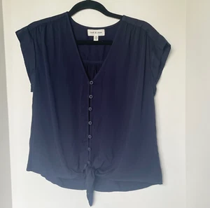Crop top Anthropologie tessuto e pietra cravatta davanti donna blu piccolo manica corta - Foto 1 di 6