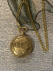 Vintage Colibri Quartz Pocket Watch Duck Hunting Engraved Gold Toned - Picture 1 of 10
