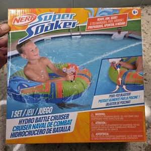 Nerf Super Soaker Hydro Battle Cruiser Pool Spielzeug aufblasbarer Wasserblaster - Bild 1 von 9