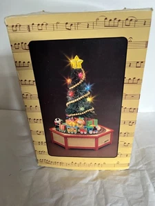 Vintage Enesco Christmas Morning Motion, Music Box "O Tannenbaum" con scatola originale - Foto 1 di 4