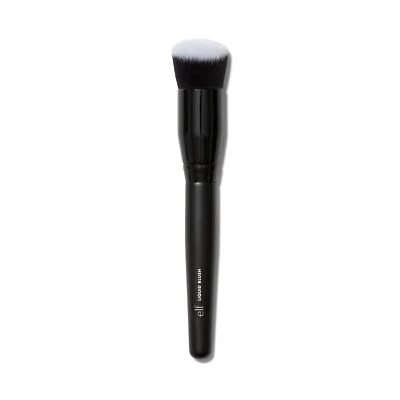 e.l.f. Camo Liquid Blush Brush Abgewinkelter Rougepinsel Ideal Zum Auftragen ... - Bild 1 von 4