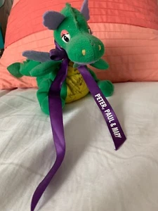 Puff The Magic Dragon Plush Signed By Peter, Paul & Mary - Autograph - Picture 1 of 2
