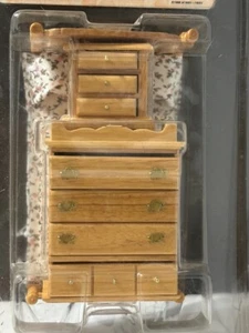 Miniature Dollhouse Small Town Treasures Bedroom W Dresser Nightstand Set 96-CS6 - Picture 1 of 8