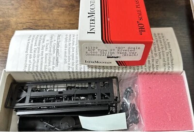 Intermountain Railway HO Kit #41399 ACF Type 27 Riveted 8,000 Gallon Tank Undec - Image 1 of 4
