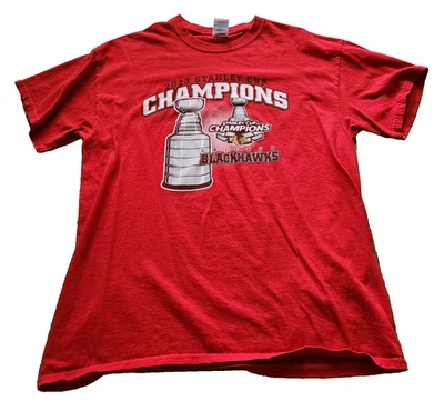 Camiseta Chicago Blackhawks 2013 Stanley Cup Champions Adulto L Rojo Algodón Gildan Foto 1 de 4