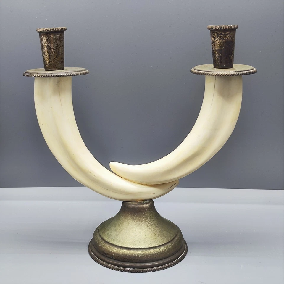 Candelabro jabalí italiano vintage de mediados de siglo de plata maciza con dos candelabros Foto 1 de 4