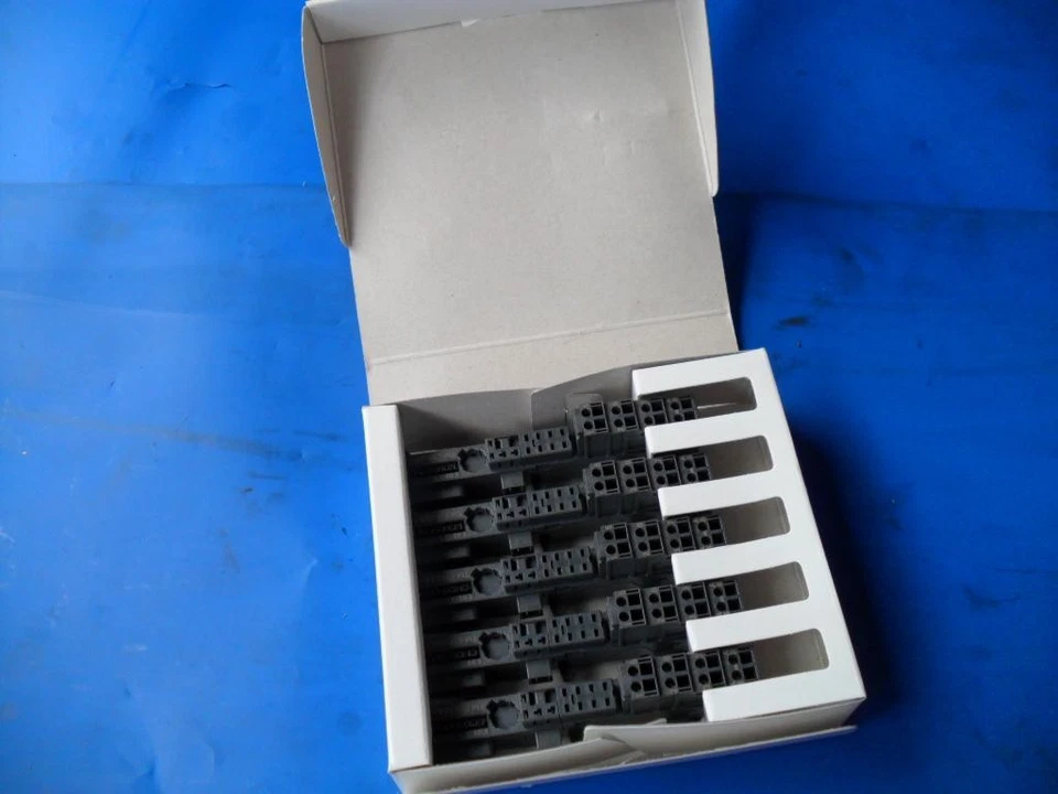 SIEMENS 6ES7 193-4CA20-0AA0 193-4CA20 Terminal Module - Image 1 of 4