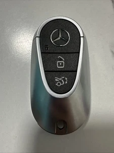 Key Fob Mercedes Benz EQE 350+ SUV 2023 Used  - Picture 1 of 2