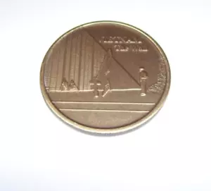 Vintage Coin Viet Nam The Wall Veterans of Foreign Wars Medal - Picture 1 of 2