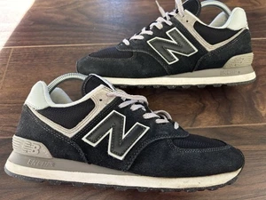 New Balance 574 schwarz weiß 2022 Turnschuhe UK Größe 8 - Bild 1 von 13