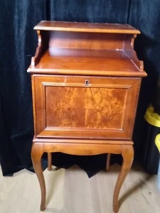 Antique French Provincial Wooden Cherry Oak Side Table - Picture 1 of 15