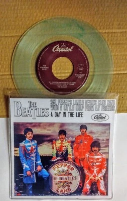 BEATLES SGT. PEPPER'S 7" JUKEBOX US VINYL 45 CLEAR VINYL  FREE CUSTOM PIC WALLET - Image 1 of 4