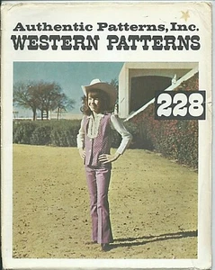 Autentico 228 modello cucito cowgirl WESTERN tuta GILET PANTALONI ragazza country taglia 4 - Foto 1 di 1