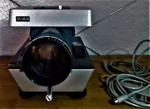 ROLLEI P11 6 x 6 und 24 x 36 Diaprojektor mit Vario Heideosmat 1:3,5 / 110 - 160 - Bild 1 von 8