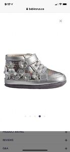 New Robeez hightop Zoey Silver infant girls toddler shoes 12  18 mos flowers $38