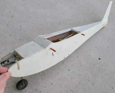 VINTAGE RC MODEL AIRPLANE PART ASSEMBLED WHITE BODY (35"x5"x3.5") - Image 1 of 4