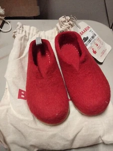 Baabuk Gus Wool Toddler Slippers Red Size 8.5 - Picture 1 of 8