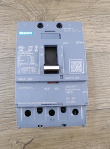 Nuevo SIEMENS 3VA4140-5ED34-0AA0, DISYUNTOR, 3P/40A/480V/35kA S5 - Imagen 1 de 5