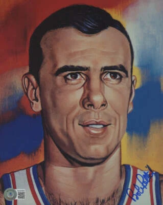 Bob Pettit Signed Hawks 8x10 Photo (Beckett) - Image 1 of 2