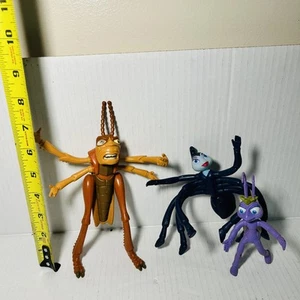 Disney Pixar A Bugs Life Flexible Posable Figura Lote 3x Araña Saltamontes De Colección - Imagen 1 de 3