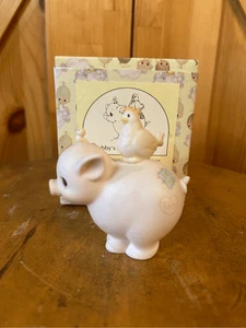 PRECIOUS MOMENTS FIGURINE "TUBBY'S FIRST CHRISTMAS" 1983 E-0511 ENESCO (8427) - Picture 1 of 7
