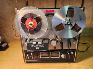 AKAI GX-210D REEL TO REEL TAPE DECK, nicht vollständig getestet, scheint aber zu funktionieren. - Bild 1 von 14