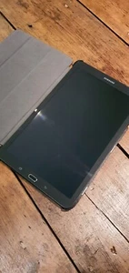 Samsung Galaxy Tab E 9.6" Black Wi-Fi Android Tablet - Perfect Condition - Picture 1 of 7