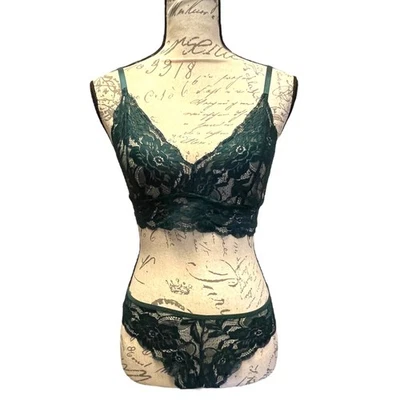 Conjunto de calcinha e bralette de renda verde tamanho pequeno novo sem etiquetas - Imagem 1 de 2