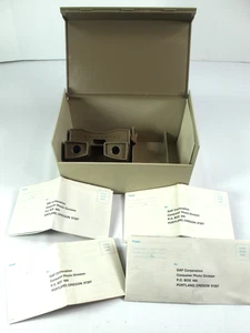 Visor View-Master con estuche rígido de plástico gris y 4 formularios de pedido vintage - Imagen 1 de 11