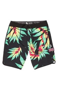 VOLCOM Men's 33 Board Shorts Hawaii Mod Tech Kona Rasta Hawaiian Flag Irie HI - Picture 1 of 2