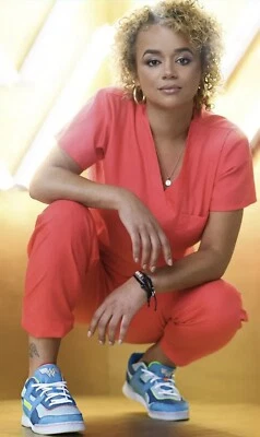 Reebok Wonder Woman 1984 x Workout Plus '80's Glam' SZ 5 Sold Out!! - Image 1 of 4