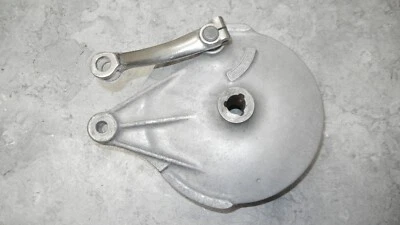 KAWASAKI CSR KZ650 CSR 650 1982 PLACA DE FRENO TRASERO PANEL CON BRAZO DE PALANCA Y ZAPATAS Foto 1 de 4