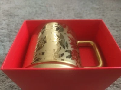 Caneca Starbucks OURO Poinsétia Natal 2025 Edição Limitada Nova com Caixa - Imagem 1 de 3