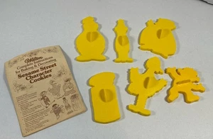 6 Vintage 1970's Wilton Sesame Street Cookie Cutters Includes Decorating Manual! - Picture 1 of 12