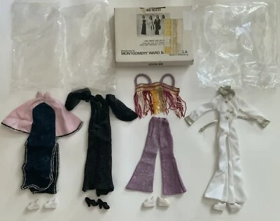 Vintage Barbie Mego Cher Montgomery Wards Exclusivo Conjunto Caixa Original 4 Roupas - Imagem 1 de 4