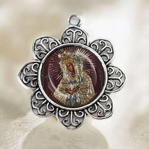 Black Madonna Our Lady of the Gate of Dawn Vilnius Flower Shaped Catholic Medal - Picture 1 of 3