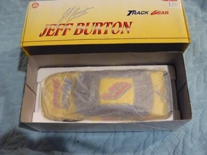 Action Diecast 1:24 Jeff Burton #9 Track Gear 1997 amarillo Thunderbird nuevo en caja banco - Imagen 1 de 2
