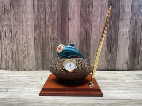 Quartz Miami Dolphins Football Team Spirit Mascot Desk Set (Pen Holder & Clock) Cover