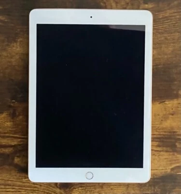 Apple iPad 5. Gen. 128GB, WLAN, 24,64 cm, (9,7 Zoll) - Gold - Bild 1 von 4
