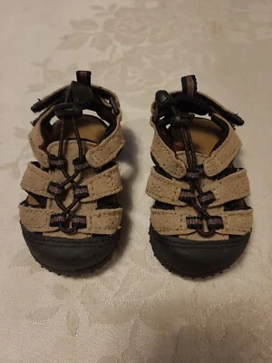Sandalias/zapatos de gamuza tostada CIRCO para niños pequeños talla 2 - NUEVOS  Foto 1 de 4
