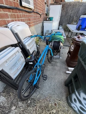 Mini Bicicleta Azul Mangosta Modificada BMX Nueva Y Modificada Con Empuñaduras OFICIOS DISPONIBLES Foto 1 de 4