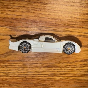 Nissan R390 GT1 HW Turbo 2022 Hot Wheels 4/10 #64/250 1/64 - Imagen 1 de 4